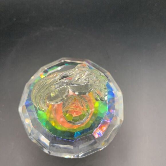 Crystal Basket With Tulips - Picture 3 of 6